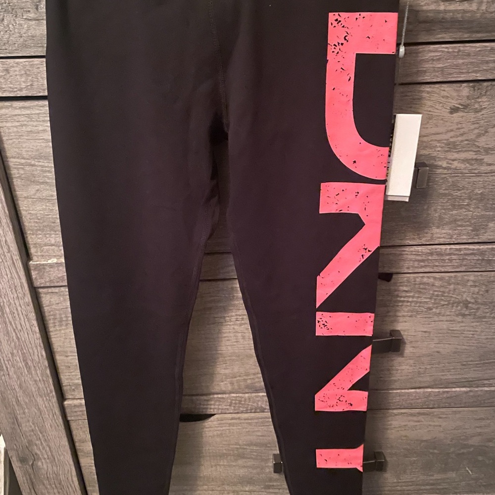 DKNY new legging so cute new
